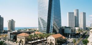 ניהול מגדלים ותחזוקת תשתיות: מדוע הידע הקבלני הוא המפתח להצלחה?