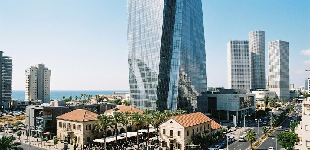 ניהול מגדלים ותחזוקת תשתיות: מדוע הידע הקבלני הוא המפתח להצלחה?